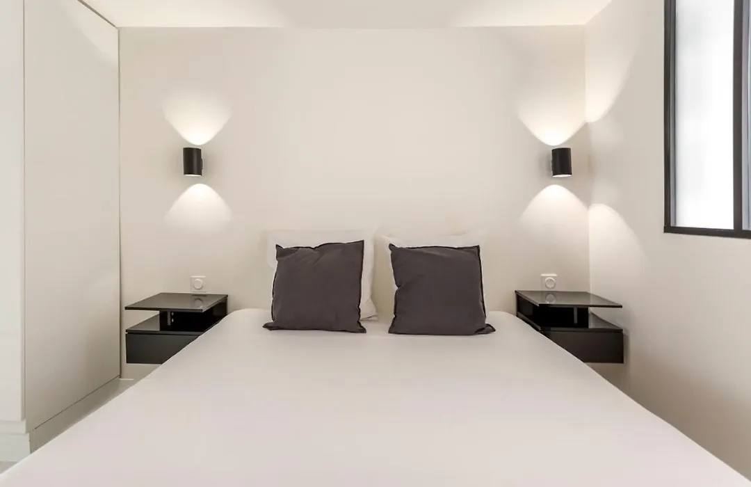 Design 1 Bdr With Ac-1
